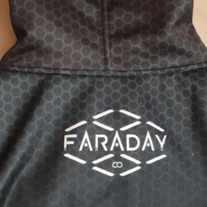 sudadera la jaula de faraday capucha back